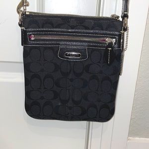 2000’s Classic Black Coach Crossbody Purse